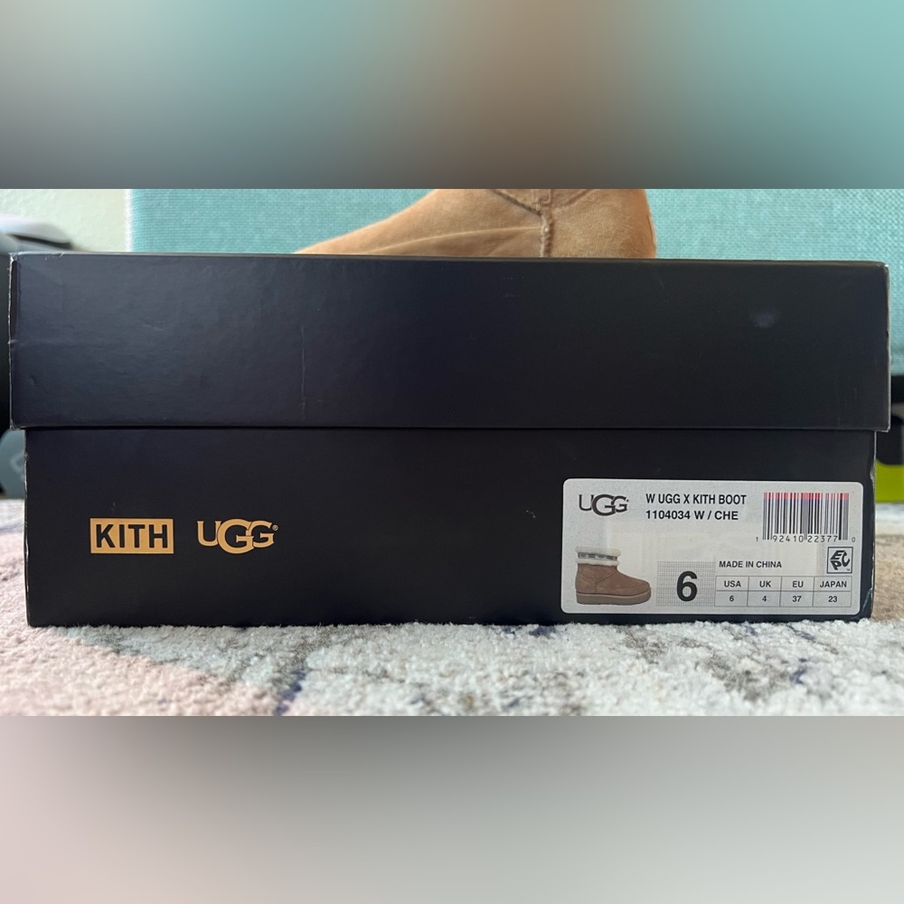 Classic UGG x KITH from Kourtney Kardashian’s Closet (letter of authenticity) - Picture 6 of 7